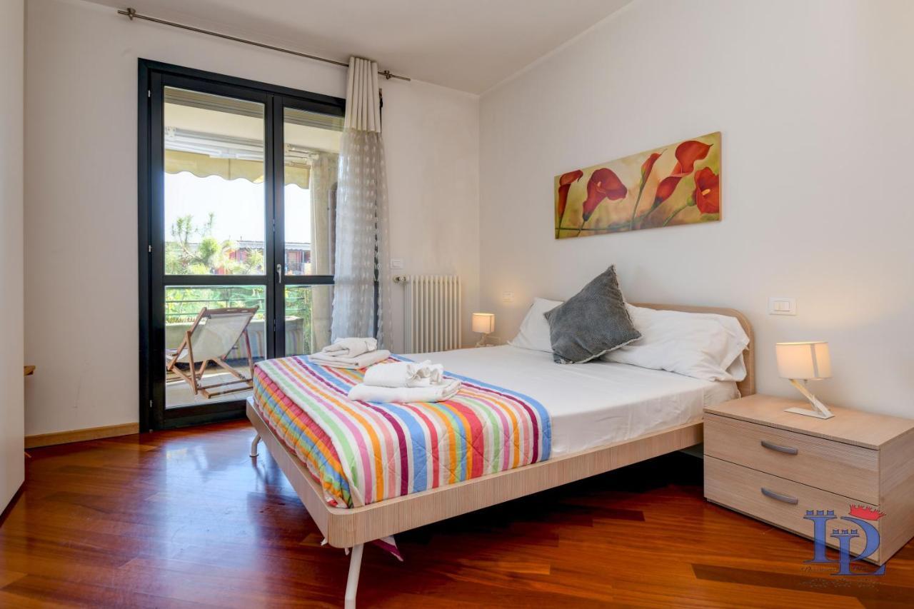 Desenzanoloft Official Partner Marriott Homes & Villas -Butterfly And 5 Pools Family Apartment Дезенцано-дель-Гарда Экстерьер фото